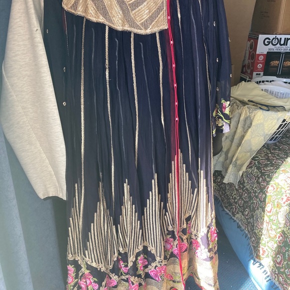 Pakistani party dress - Picture 1 of 7